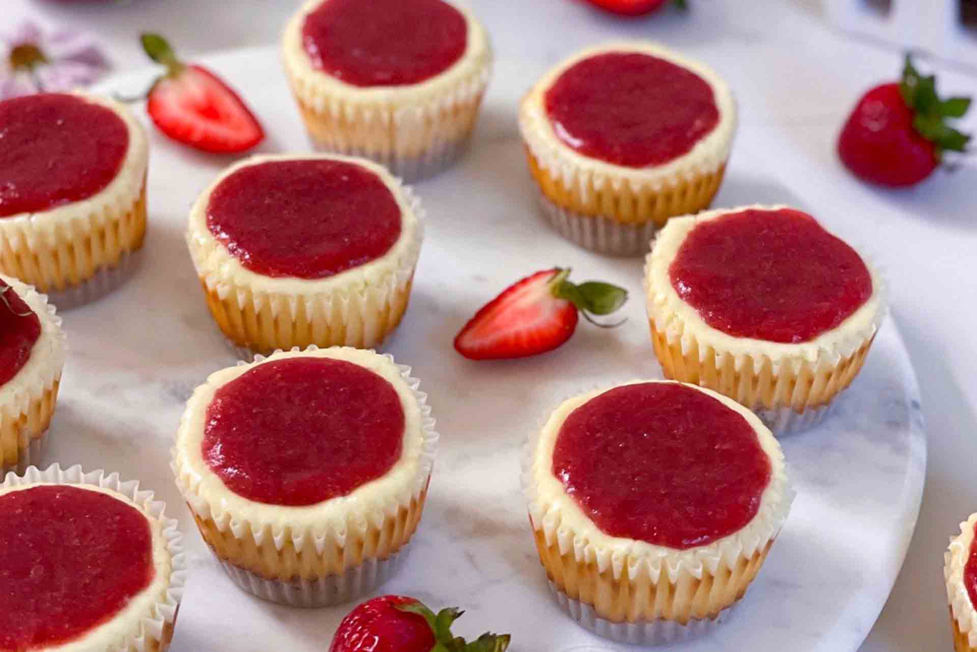 Çilekli Mini Cheesecake